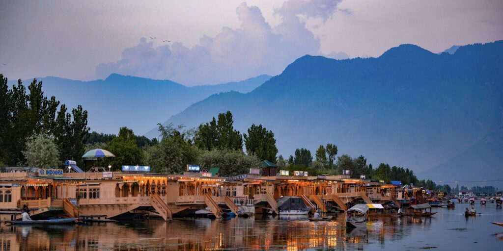 Dehradun to Kashmir (Srinagar)